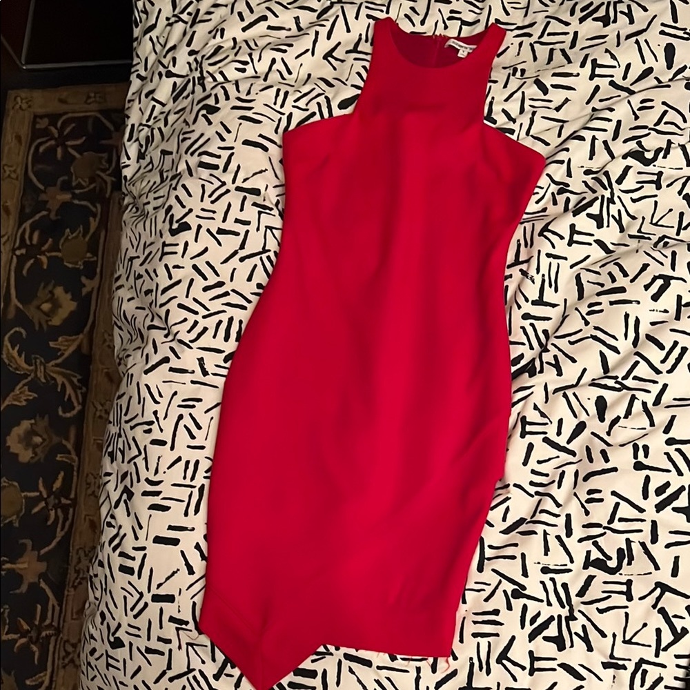 Elizabeth & James perfect red midi sheath 💅